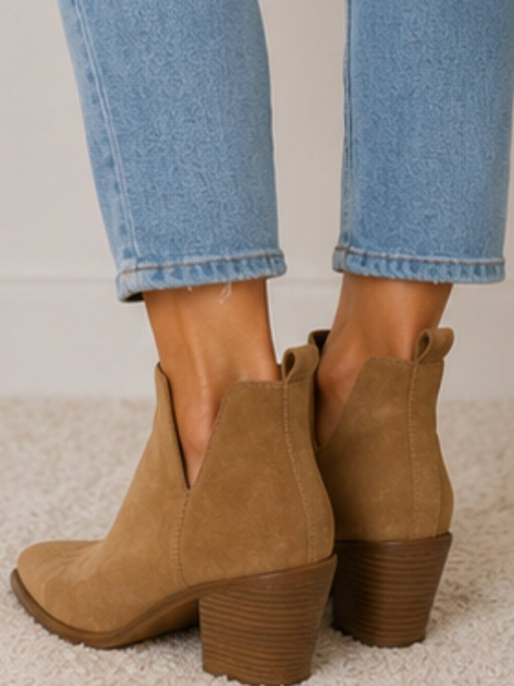 Debbie boots size 8